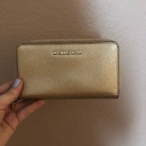 Michael kors gold wallet